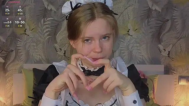 Snapshot of JulietteRain chatting on October 11, 2025, 5:14 pm JulietteRain online show from October 11, 2025, 5:14 pm