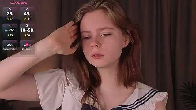 Snapshot of JulietteRain chatting on October 1, 2025, 3:38 pm JulietteRain online show from October 1, 2025, 3:38 pm