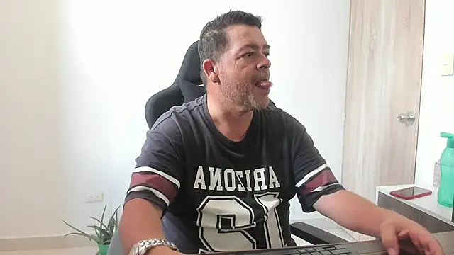 massimo dannger online show from October 15, 2025, 6:16 pm