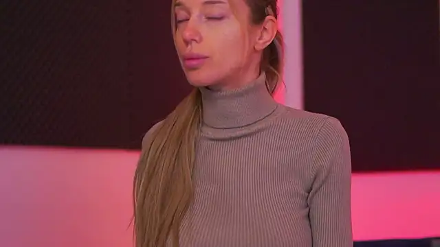 Snapshot of EllieRedd chatting on January 10, 2026, 3:57 am EllieRedd online show from January 10, 2026, 3:57 am