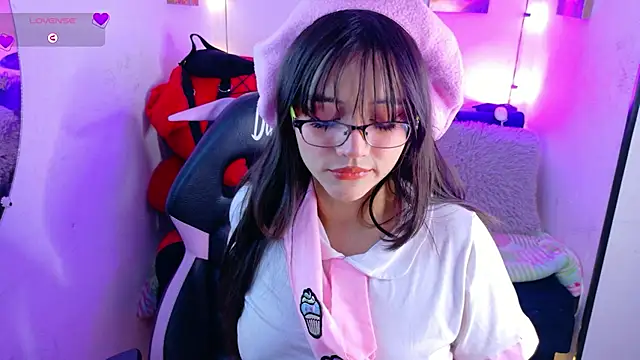 Snapshot of MiaVelvetDoll chatting on October 2, 2025, 2:09 pm MiaVelvetDoll online show from October 2, 2025, 2:09 pm