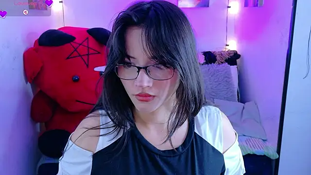 Snapshot of MiaVelvetDoll chatting on September 10, 2025, 1:43 pm MiaVelvetDoll online show from September 10, 2025, 1:43 pm