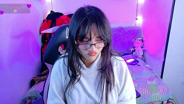 Snapshot of MiaVelvetDoll chatting on October 1, 2025, 2:10 pm MiaVelvetDoll online show from October 1, 2025, 2:10 pm