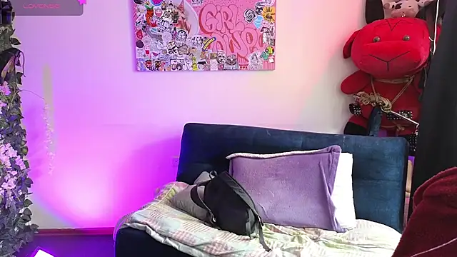 MiaVelvetDoll online show from April 11, 2026, 1:59 pm