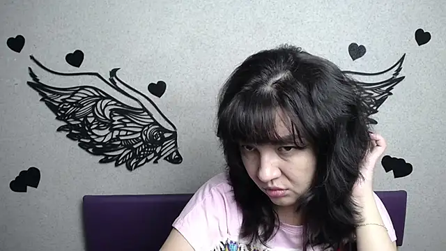 SelenaFly online show from September 18, 2025, 5:10 am