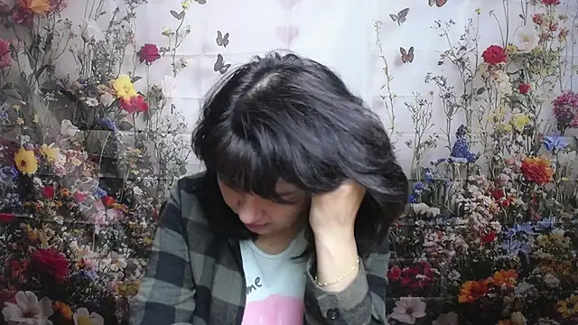 SelenaFly online show from September 25, 2025, 5:13 am