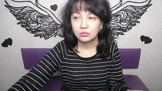 SelenaFly online show from October 13, 2025, 5:31 am