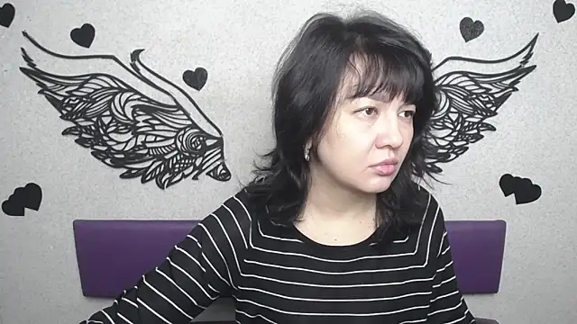 SelenaFly online show from October 8, 2025, 5:09 am