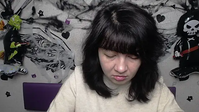 SelenaFly online show from October 31, 2025, 6:10 am