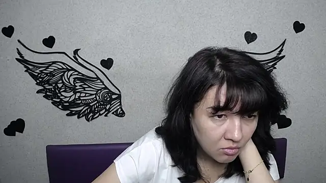 SelenaFly online show from September 19, 2025, 5:44 am