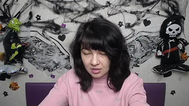 SelenaFly online show from October 21, 2025, 5:07 am