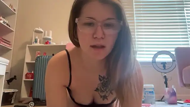 Riley ray69 online show from February 3, 2026, 2:33 pm