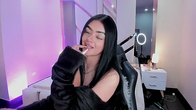 Snapshot of EmmaStonns chatting on September 10, 2025, 1:15 am EmmaStonns online show from September 10, 2025, 1:15 am