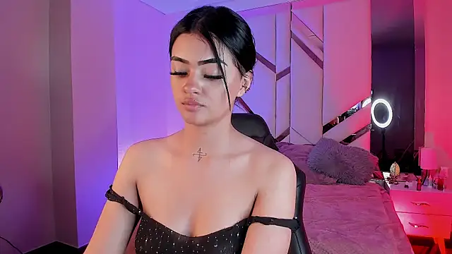 EmmaStonns online show from November 22, 2025, 12:32 am