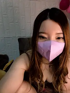 yuuhichan online show from July 11, 2026, 7:25 pm