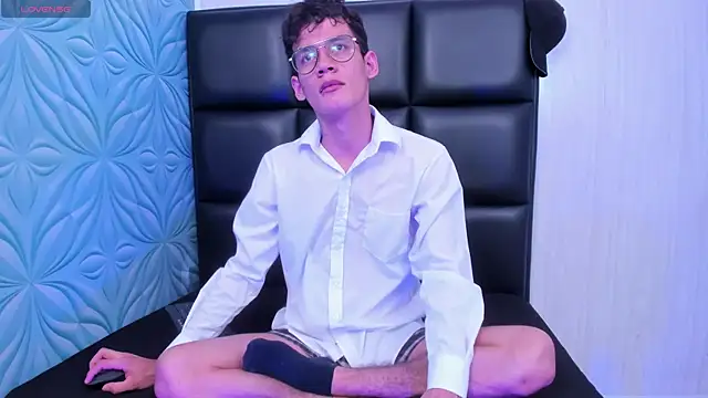 LittleMax23 online show from September 17, 2025, 12:07 pm