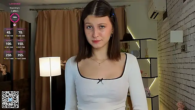 LorinaMaffitt online show from September 20, 2025, 6:13 pm