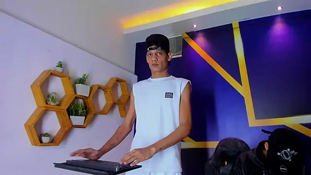 imperial boys online show from September 14, 2025, 3:29 am