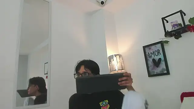 Snapshot of JAX25_OS chatting on October 2, 2025, 7:17 pm JAX25 OS online show from October 2, 2025, 7:17 pm