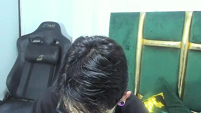 Snapshot of JAX25_OS chatting on October 27, 2025, 7:48 pm JAX25 OS online show from October 27, 2025, 7:48 pm