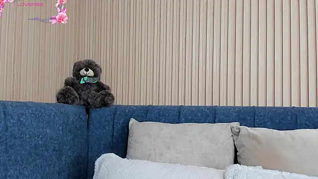 Snapshot of angel_ponce chatting on October 9, 2025, 7:14 pm angel ponce online show from October 9, 2025, 7:14 pm