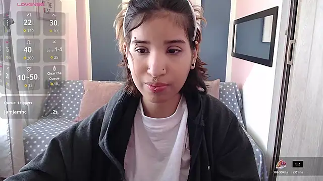 Snapshot of VenusMist chatting on October 23, 2025, 2:49 pm VenusMist online show from October 23, 2025, 2:49 pm