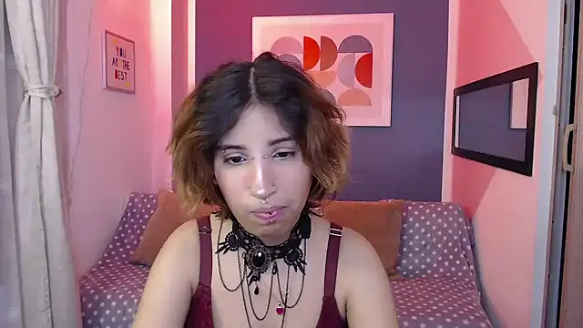 Snapshot of VenusMist chatting on October 29, 2025, 7:35 pm VenusMist online show from October 29, 2025, 7:35 pm