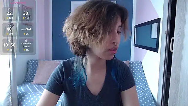 Snapshot of VenusMist chatting on October 14, 2025, 7:25 pm VenusMist online show from October 14, 2025, 7:25 pm