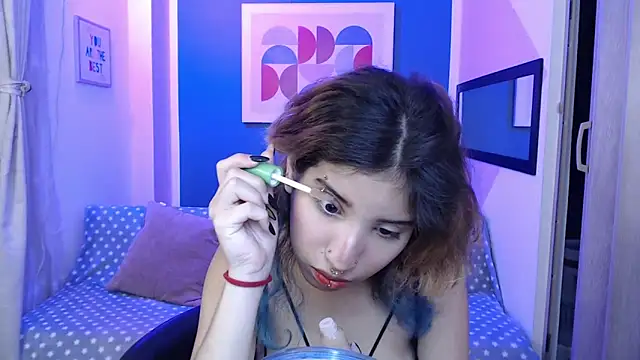 Snapshot of VenusMist chatting on October 24, 2025, 8:41 pm VenusMist online show from October 24, 2025, 8:41 pm