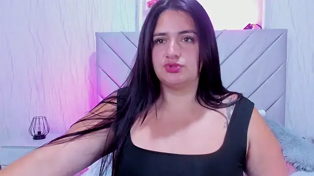 Victoria Guzman online show from December 2, 2025, 4:19 pm