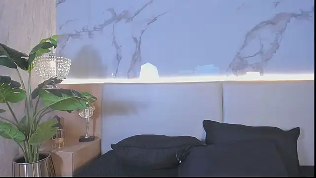 Celeste-Evanns online show from April 11, 2026, 8:34 pm