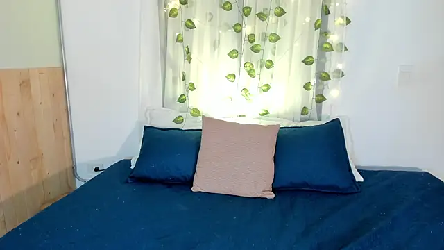 CloehSmiith online show from December 21, 2025, 11:12 am