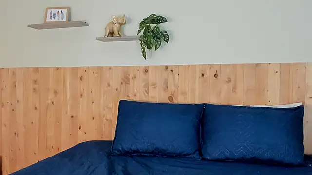 Snapshot of CloehSmiith chatting on October 4, 2025, 8:38 am CloehSmiith online show from October 4, 2025, 8:38 am