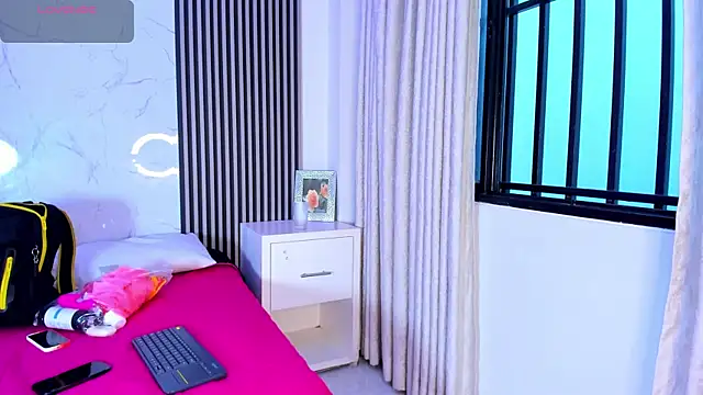 StephanAndSamantha online show from October 13, 2025, 10:10 pm