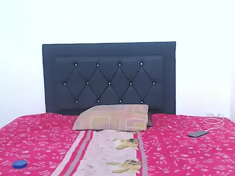 Snapshot of natashat_lorent chatting on October 31, 2025, 2:02 pm natashat lorent online show from October 31, 2025, 2:02 pm