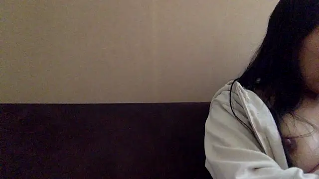 Snapshot of AlbyberCH chatting on October 29, 2025, 7:35 pm AlbyberCH online show from October 29, 2025, 7:35 pm