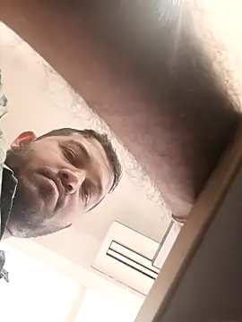 Snapshot of VJ17 chatting on October 9, 2025, 6:58 am VJ17 online show from October 9, 2025, 6:58 am