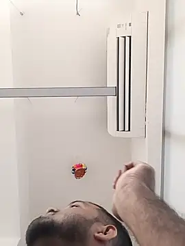 VJ17 online show from November 1, 2025, 5:03 am