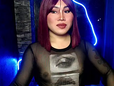 pretty lassy online show from October 12, 2025, 3:24 pm