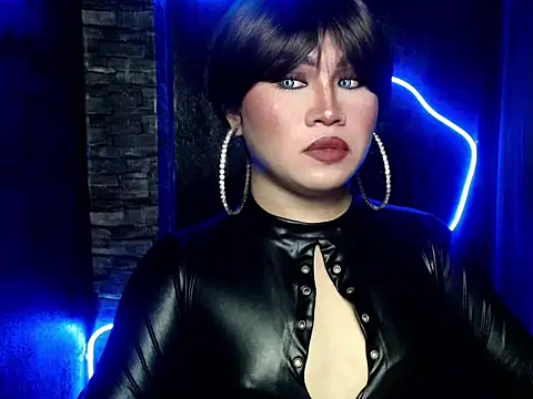 pretty lassy online show from September 21, 2025, 7:02 am