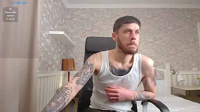 JonahShaw online show from April 14, 2026, 4:28 am