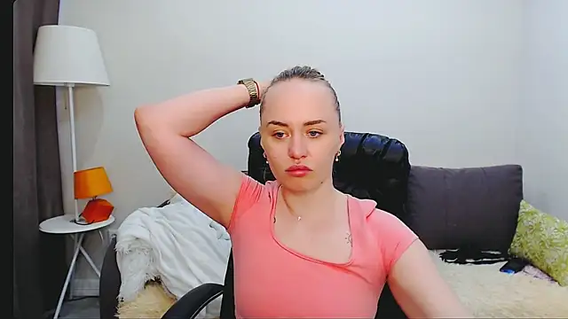 LiluMoon   online show from April 2, 2026, 6:31 am