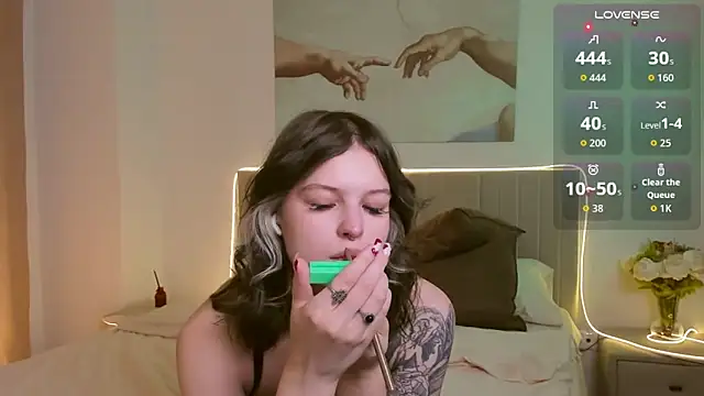 Lisa Blossom online show from October 3, 2025, 6:04 am