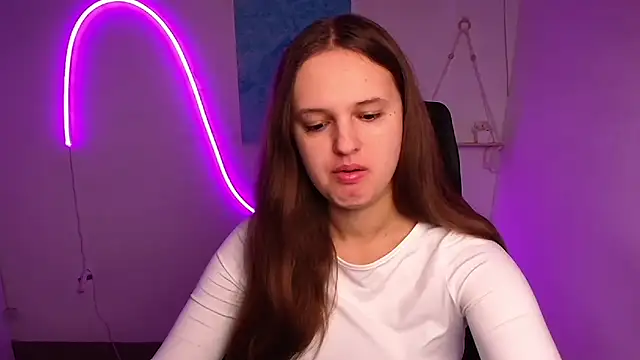 Snapshot of Aurora_White chatting on October 15, 2025, 5:28 am Aurora White online show from October 15, 2025, 5:28 am