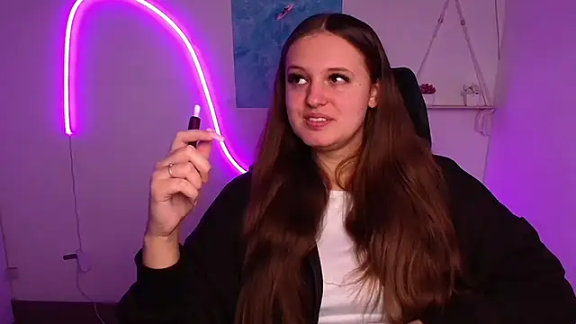 Snapshot of Aurora_White chatting on October 20, 2025, 11:22 am Aurora White online show from October 20, 2025, 11:22 am