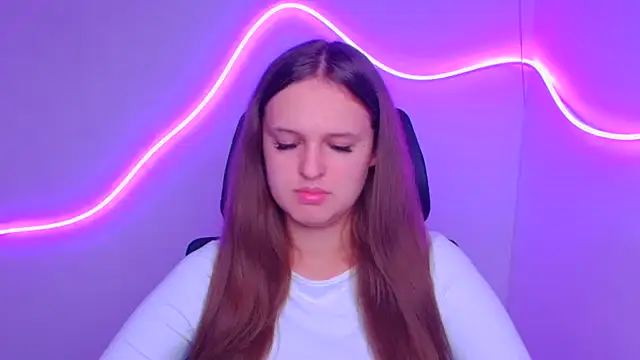 Snapshot of Aurora_White chatting on September 19, 2025, 11:14 am Aurora White online show from September 19, 2025, 11:14 am