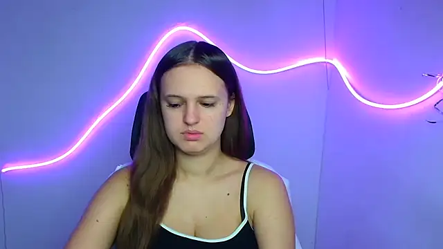 Snapshot of Aurora_White chatting on September 28, 2025, 5:03 am Aurora White online show from September 28, 2025, 5:03 am