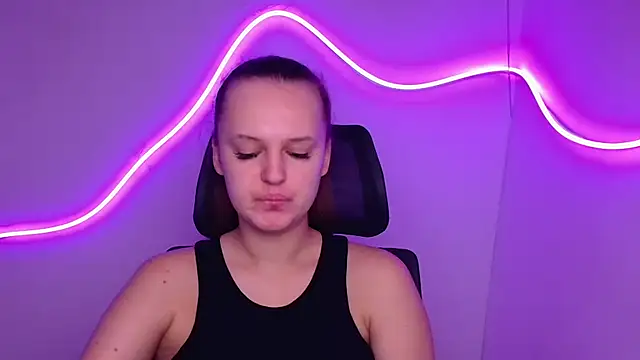 Snapshot of Aurora_White chatting on September 23, 2025, 5:14 am Aurora White online show from September 23, 2025, 5:14 am