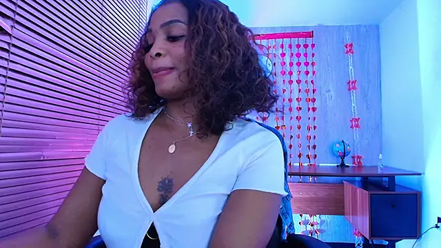 ArianaBeake online show from January 13, 2026, 2:59 am