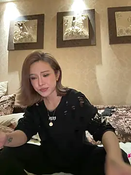 Manson13333 online show from May 17, 2026, 11:54 am